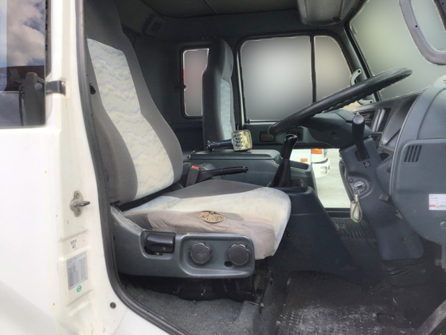 UDトラックスコンドルクレーン4段中型（4t）[写真25]