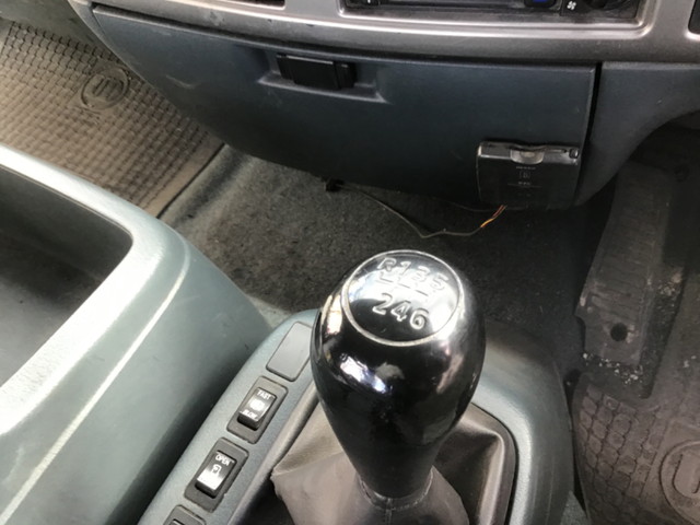 UDトラックスコンドルクレーン4段中型（4t）[写真30]