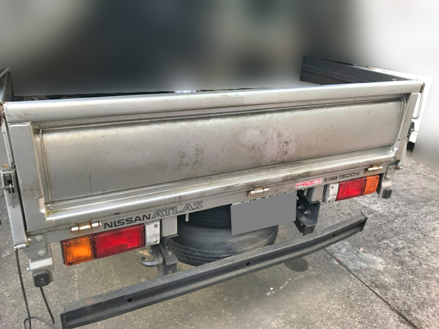 日産アトラス平ボディ小型（2t・3t）[写真10]
