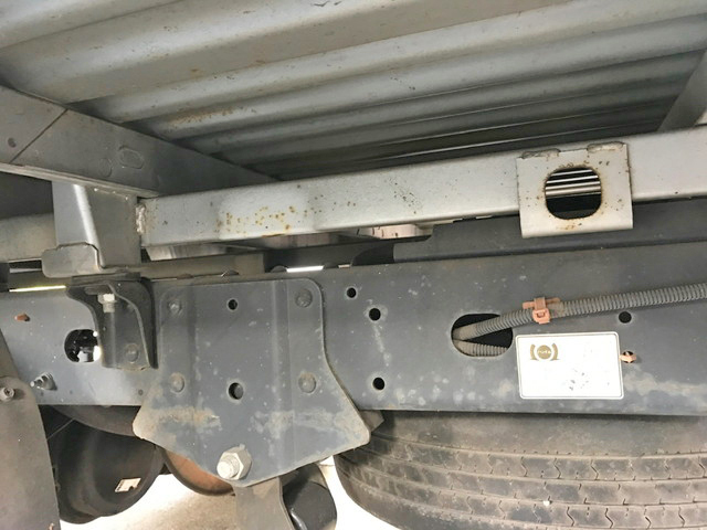 日産アトラス平ボディ小型（2t・3t）[写真11]