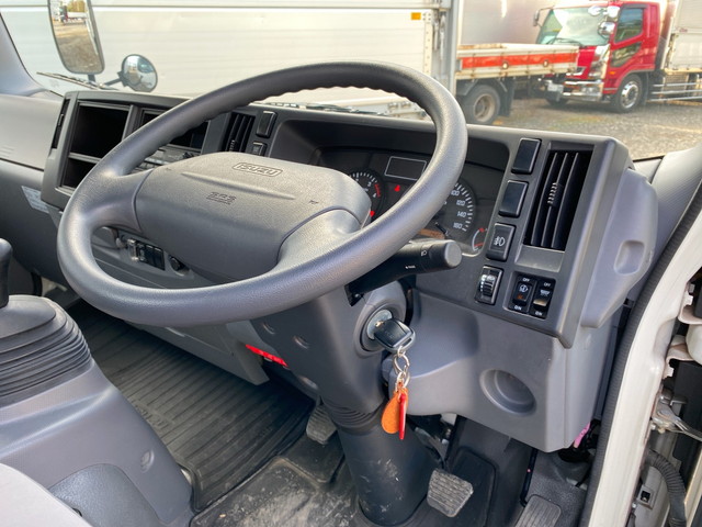 いすゞエルフ平ボディ小型（2t・3t）[写真28]