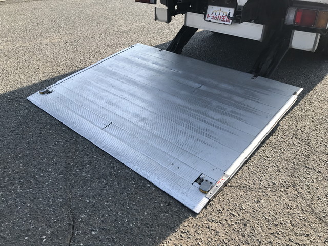 トヨタダイナアルミバン小型（2t・3t）[写真12]