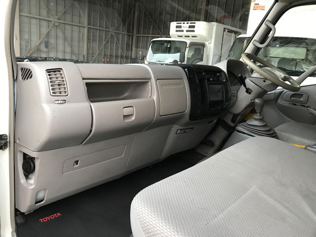 トヨタダイナパネルバン小型（2t・3t）[写真32]