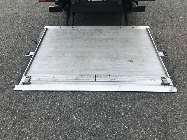 三菱ふそうキャンター冷凍車（冷蔵車）小型（2t・3t）[写真12]