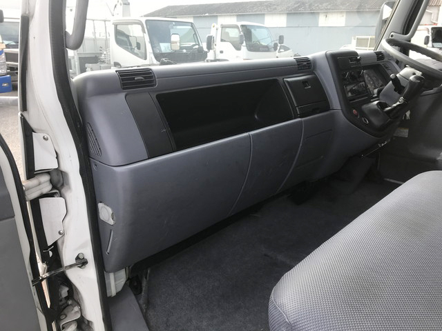 三菱ふそうキャンター冷凍車（冷蔵車）小型（2t・3t）[写真33]