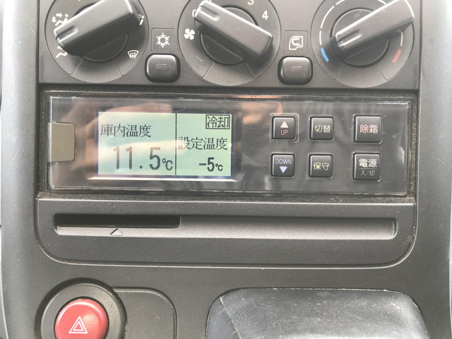 三菱ふそうキャンター冷凍車（冷蔵車）小型（2t・3t）[写真37]