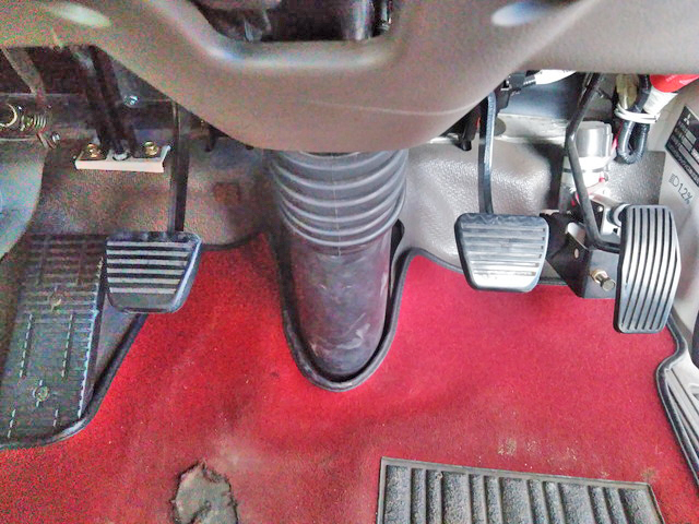 三菱ふそうローザマイクロバス[写真28]