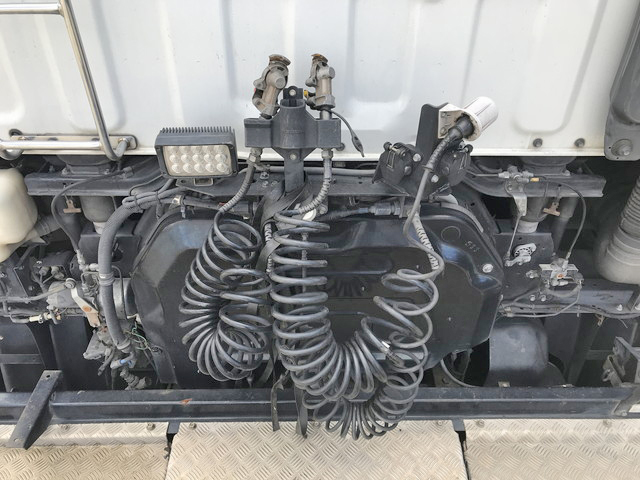 いすゞギガトレーラーヘッド（トラクターヘッド）大型（10t）[写真13]