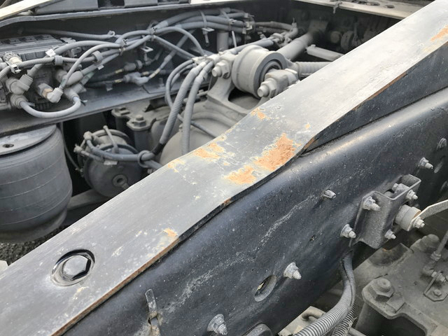 いすゞギガトレーラーヘッド（トラクターヘッド）大型（10t）[写真17]