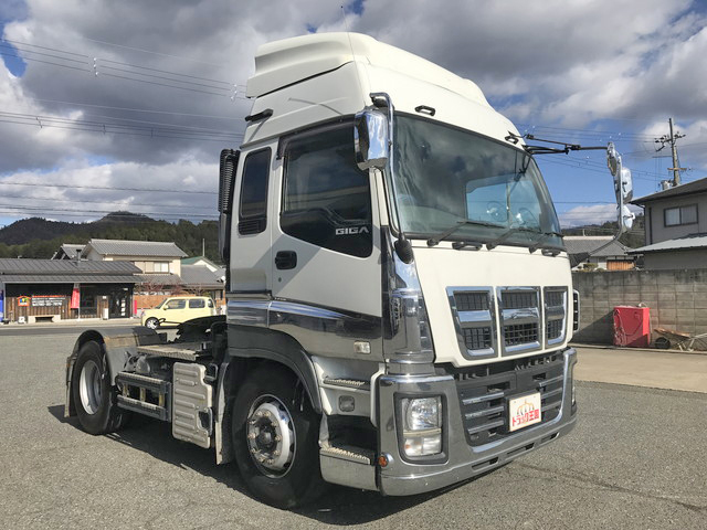 いすゞギガトレーラーヘッド（トラクターヘッド）大型（10t）[写真03]