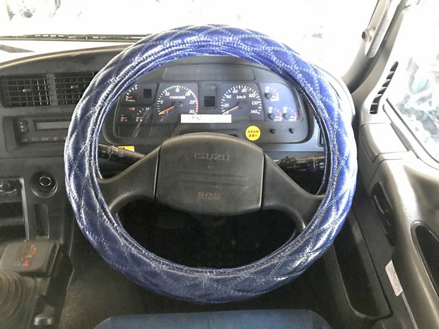 いすゞギガトレーラーヘッド（トラクターヘッド）大型（10t）[写真35]