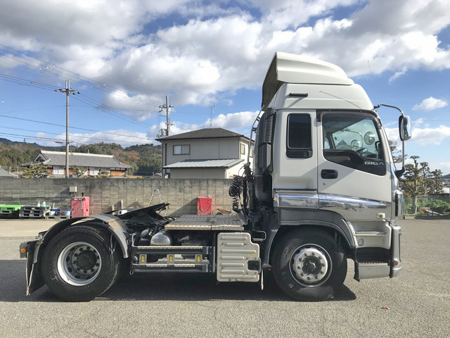 いすゞギガトレーラーヘッド（トラクターヘッド）大型（10t）[写真06]