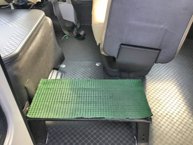 三菱ふそうローザマイクロバス[写真10]