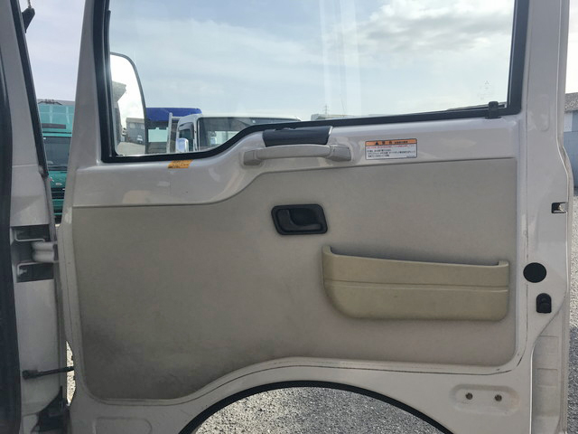 三菱ふそうローザマイクロバス[写真31]