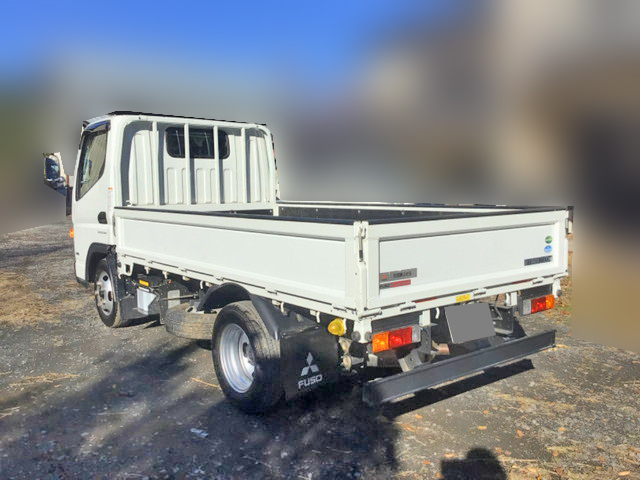 三菱ふそうキャンター平ボディ小型（2t・3t）[写真04]