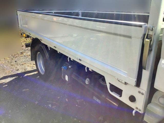 三菱ふそうキャンター平ボディ小型（2t・3t）[写真07]