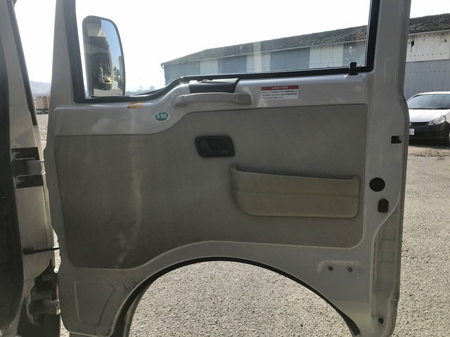 三菱ふそうローザマイクロバス[写真20]