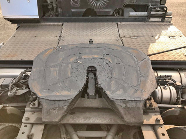 いすゞギガトレーラーヘッド（トラクターヘッド）大型（10t）[写真10]