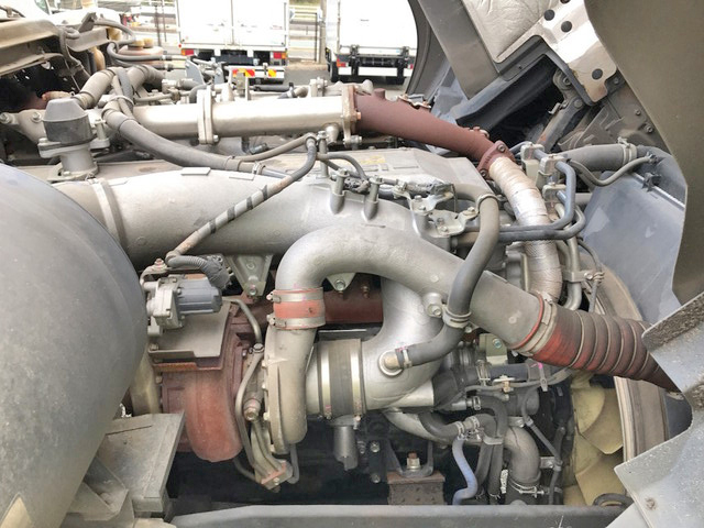 いすゞギガトレーラーヘッド（トラクターヘッド）大型（10t）[写真23]