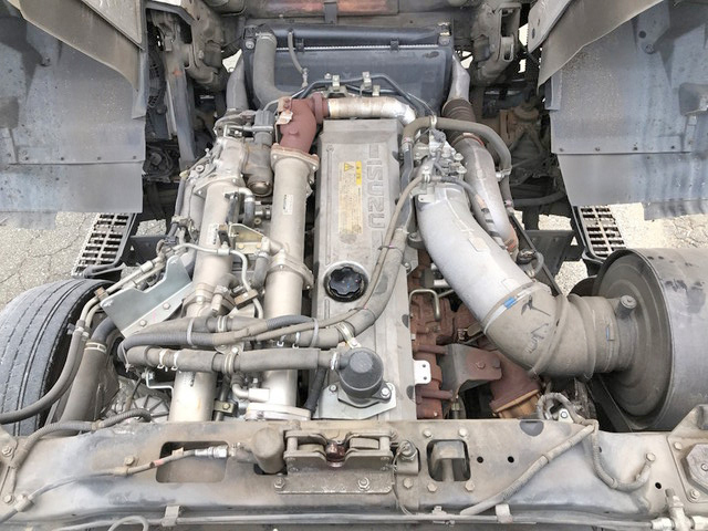 いすゞギガトレーラーヘッド（トラクターヘッド）大型（10t）[写真25]