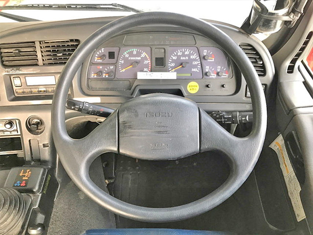 いすゞギガトレーラーヘッド（トラクターヘッド）大型（10t）[写真35]