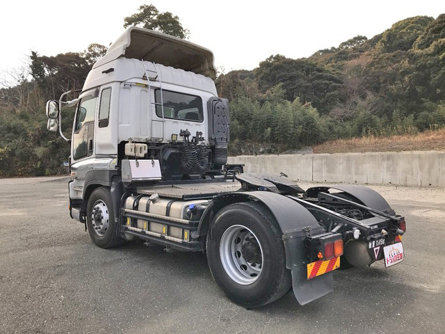 いすゞギガトレーラーヘッド（トラクターヘッド）大型（10t）[写真04]