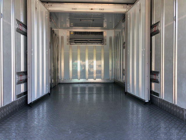 日野デュトロ冷凍車（冷蔵車）小型（2t・3t）[写真13]