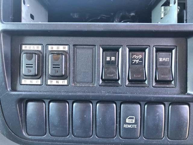 日野デュトロ冷凍車（冷蔵車）小型（2t・3t）[写真38]