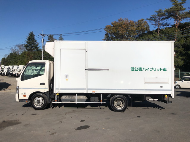 日野デュトロ冷凍車（冷蔵車）小型（2t・3t）[写真05]
