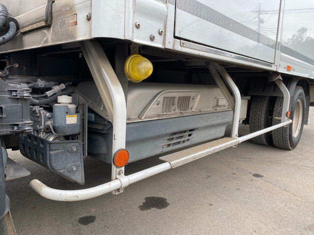 日野デュトロ冷凍車（冷蔵車）小型（2t・3t）[写真18]