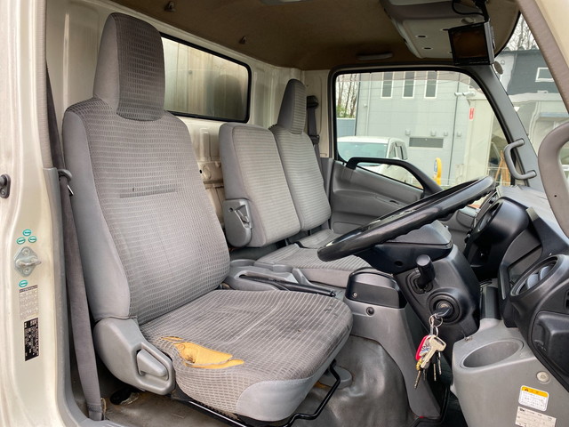 日野デュトロ冷凍車（冷蔵車）小型（2t・3t）[写真29]