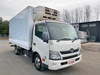 日野デュトロ冷凍車（冷蔵車）小型（2t・3t）[写真03]