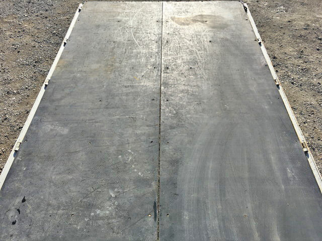 三菱ふそうキャンター平ボディ小型（2t・3t）[写真11]