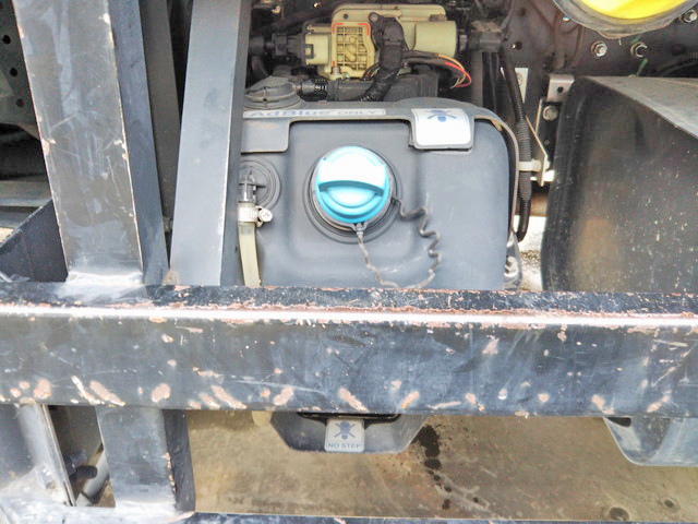 三菱ふそうキャンター平ボディ小型（2t・3t）[写真18]