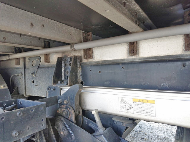 日野レンジャーアルミウイング中型（4t）[写真25]