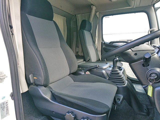 日野レンジャーアルミウイング中型（4t）[写真33]