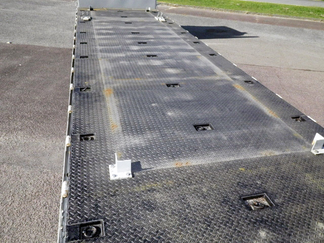 日野プロフィア平ボディ大型（10t）[写真10]