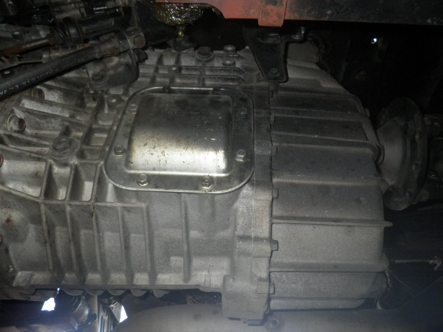 日野プロフィア平ボディ大型（10t）[写真16]