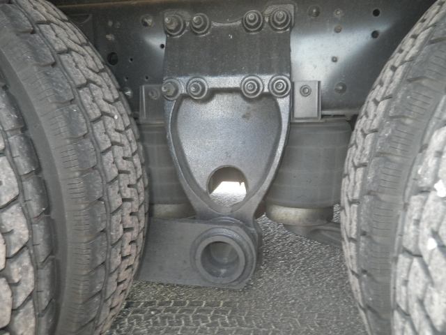 日野プロフィア平ボディ大型（10t）[写真18]