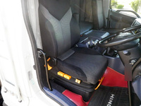 日野プロフィア平ボディ大型（10t）[写真25]