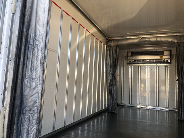 いすゞエルフ冷凍車（冷蔵車）小型（2t・3t）[写真11]