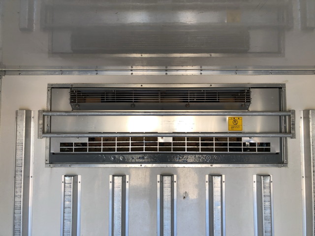 いすゞエルフ冷凍車（冷蔵車）小型（2t・3t）[写真13]