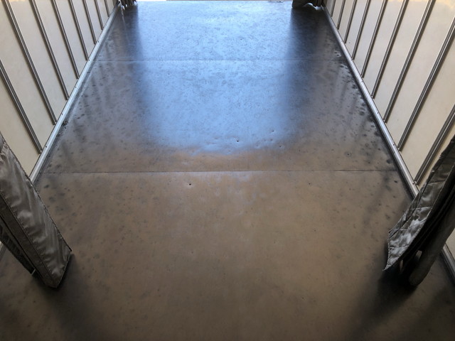 いすゞエルフ冷凍車（冷蔵車）小型（2t・3t）[写真16]