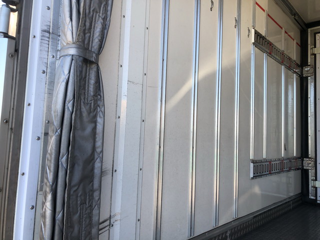 いすゞエルフ冷凍車（冷蔵車）小型（2t・3t）[写真12]