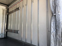 いすゞエルフ冷凍車（冷蔵車）小型（2t・3t）[写真13]