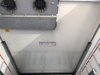 いすゞエルフ冷凍車（冷蔵車）小型（2t・3t）[写真14]