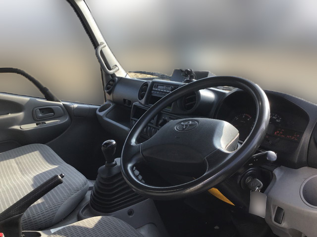 トヨタダイナアルミバン小型（2t・3t）[写真24]