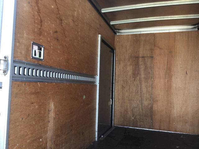 トヨタトヨエースアルミバン小型（2t・3t）[写真08]