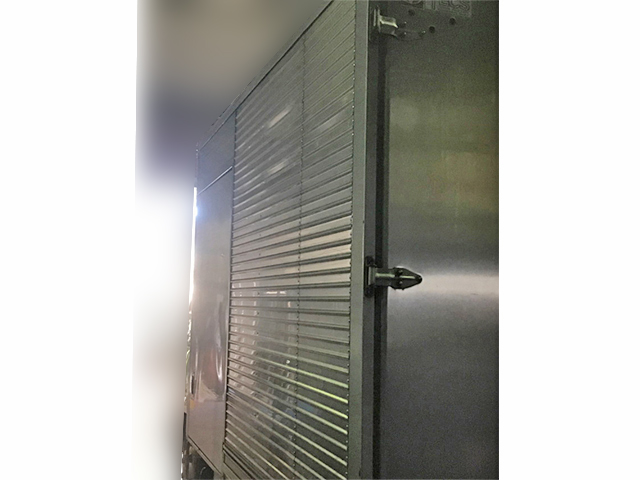 トヨタトヨエースアルミバン小型（2t・3t）[写真09]