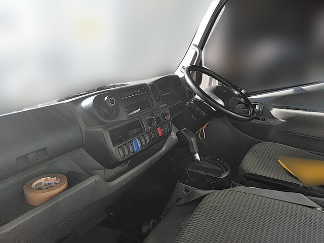 トヨタトヨエースアルミバン小型（2t・3t）[写真12]